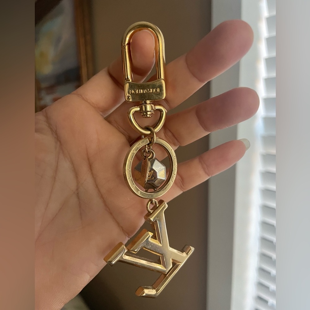 Louis Vuitton Gold Keychain - Gem